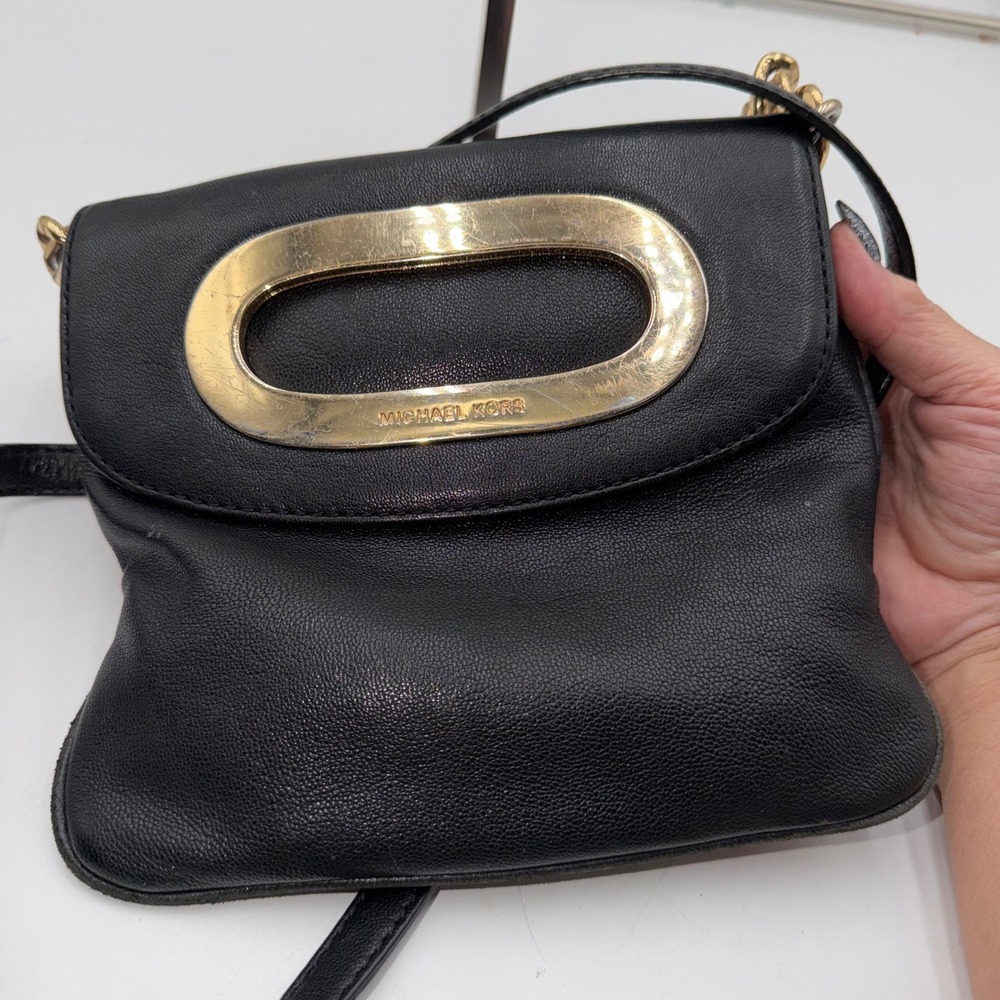 Michael Kors Black Leather Chain Shoulder Handbag Gold Oval Accent - Picture 8 of 8